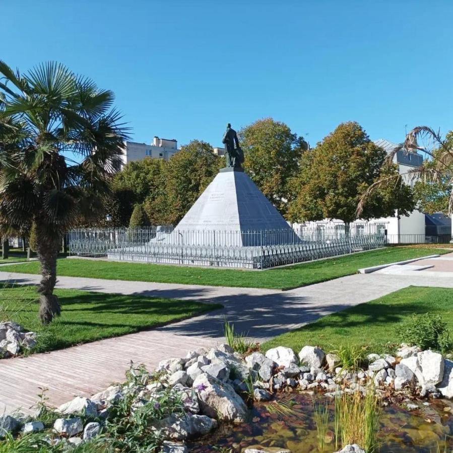 Au Jardin De La Basilique Apartment Boulogne-sur-Mer Luaran gambar