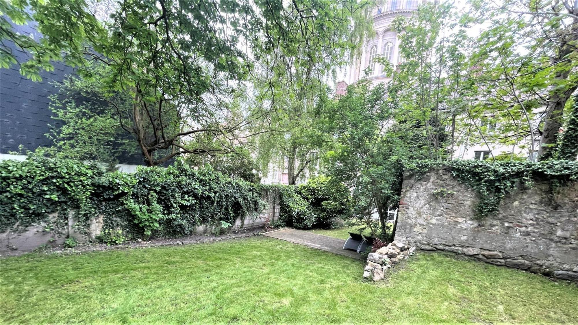 Au Jardin De La Basilique Apartment Boulogne-sur-Mer Luaran gambar