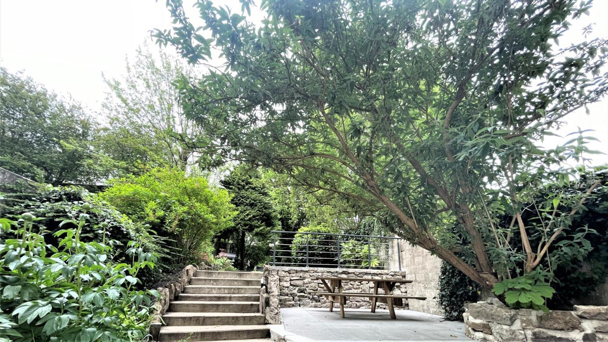 Au Jardin De La Basilique Apartment Boulogne-sur-Mer Luaran gambar